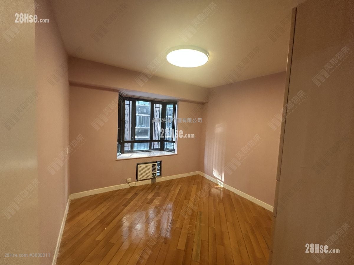 Beverly Villas Sell 3 Bedrooms , 3 Bathrooms 1,211 ft²