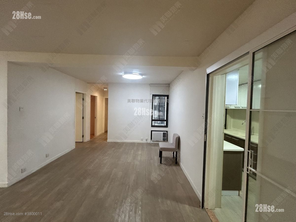 Beverly Villas Sell 3 Bedrooms , 3 Bathrooms 1,211 ft²