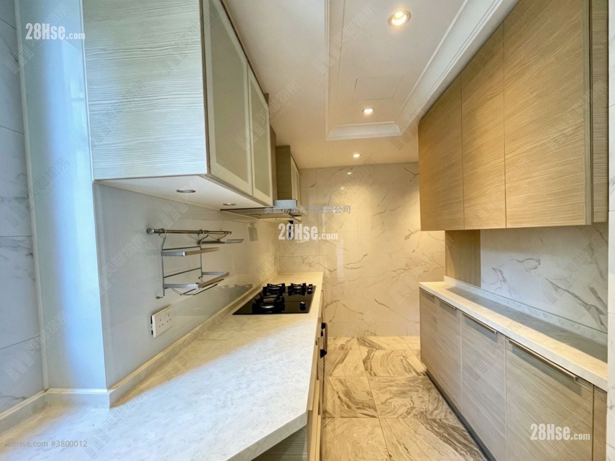 Mayfair By The Sea Rental 3 Bedrooms , 3 Bathrooms 1,400 ft²