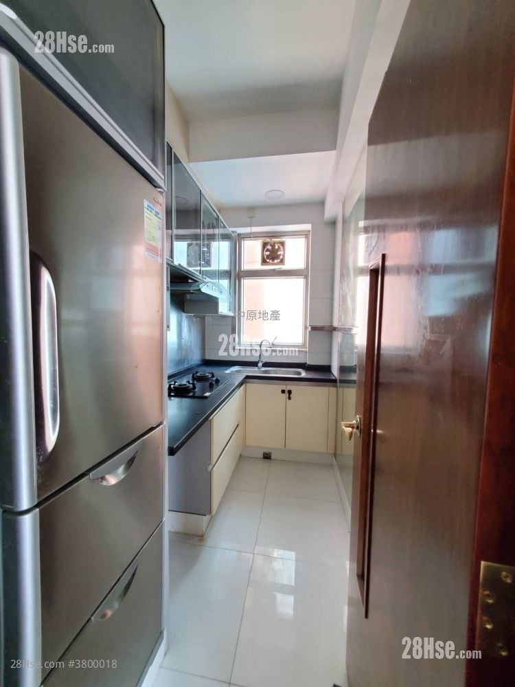 Grand Garden Rental 3 Bedrooms , 2 Bathrooms 633 ft²