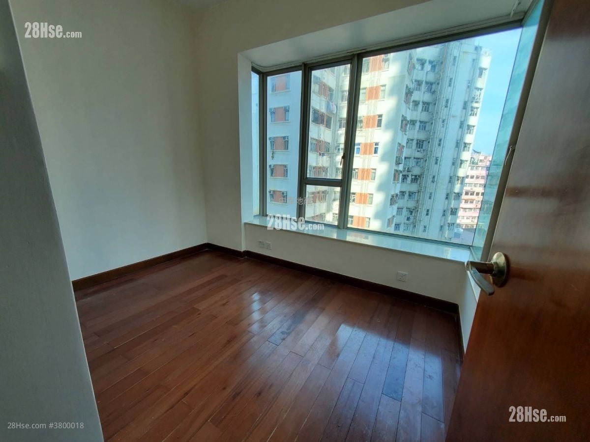 Grand Garden Rental 3 Bedrooms , 2 Bathrooms 633 ft²