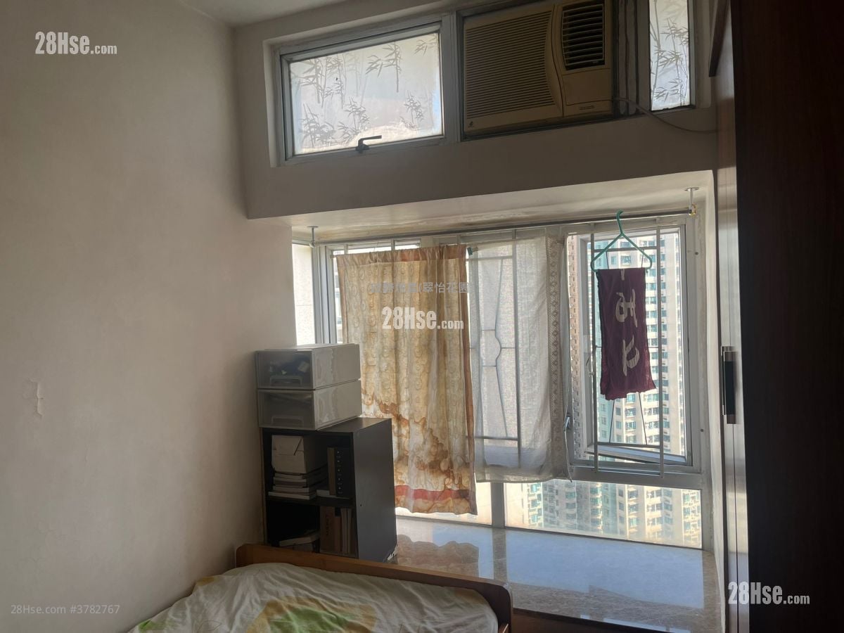 Greenfield Garden Sell 3 Bedrooms , 1 Bathroom 513 ft²