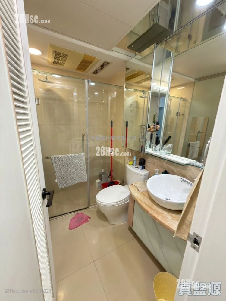 Chelsea Court Sell 2 Bedrooms , 1 Bathroom 450 ft²