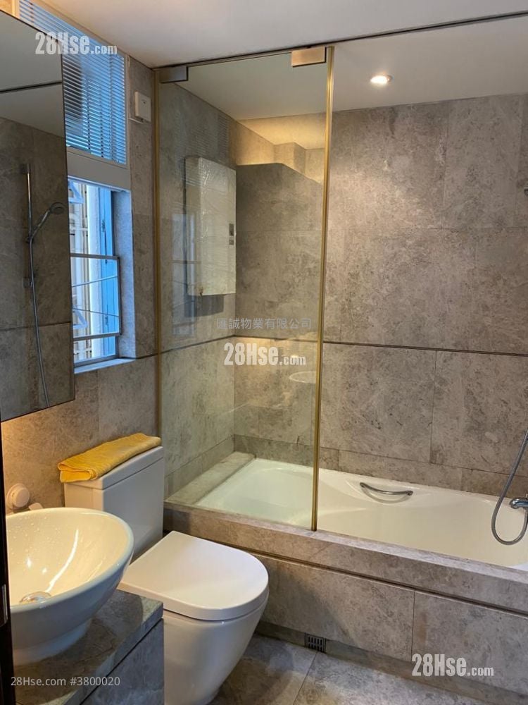 Billionnaire Royale Rental 3 Bedrooms , 2 Bathrooms 887 ft²