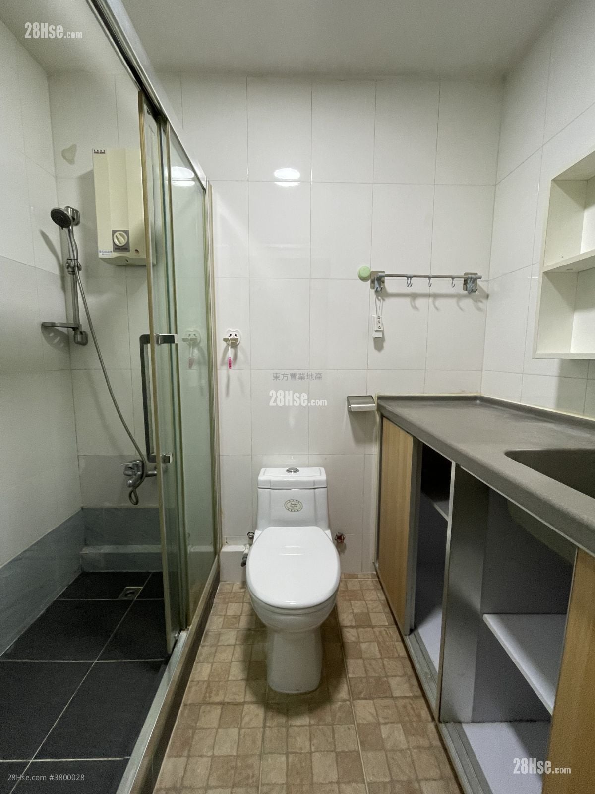 Village Rental 4 Bedrooms , 3 Bathrooms 1,400 ft²