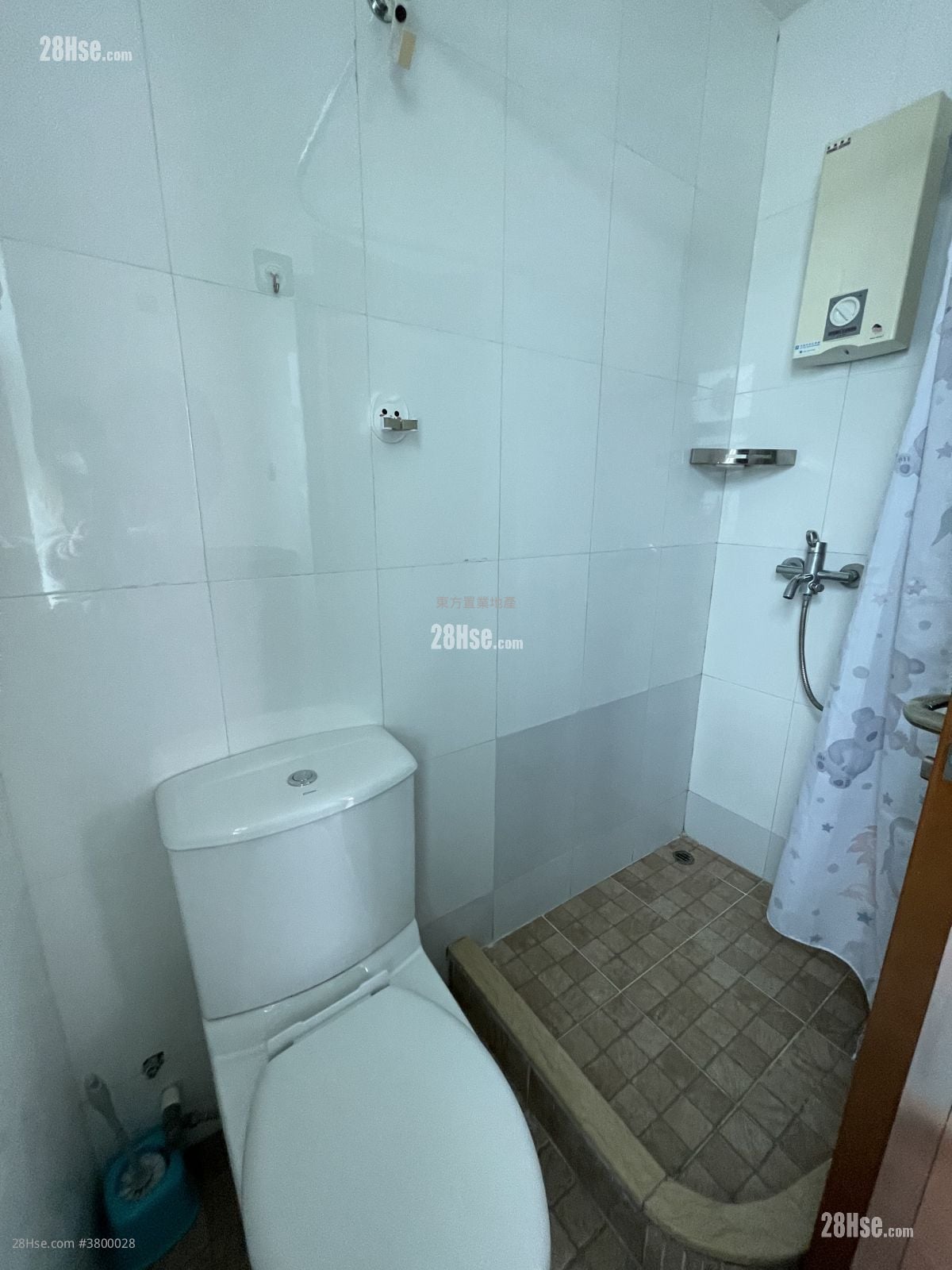 Village Rental 4 Bedrooms , 3 Bathrooms 1,400 ft²