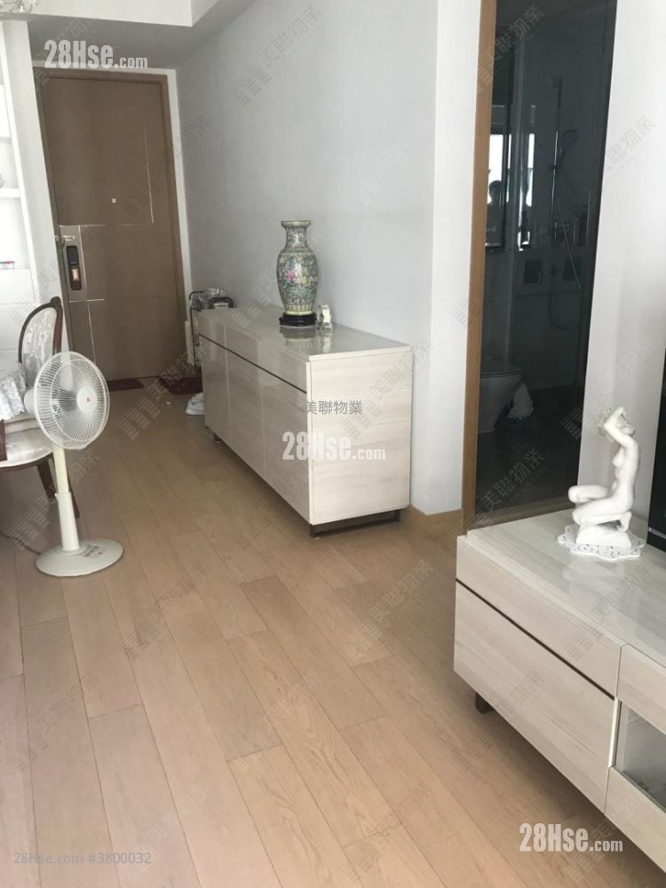 One Homantin Sell 3 Bedrooms , 2 Bathrooms 714 ft²