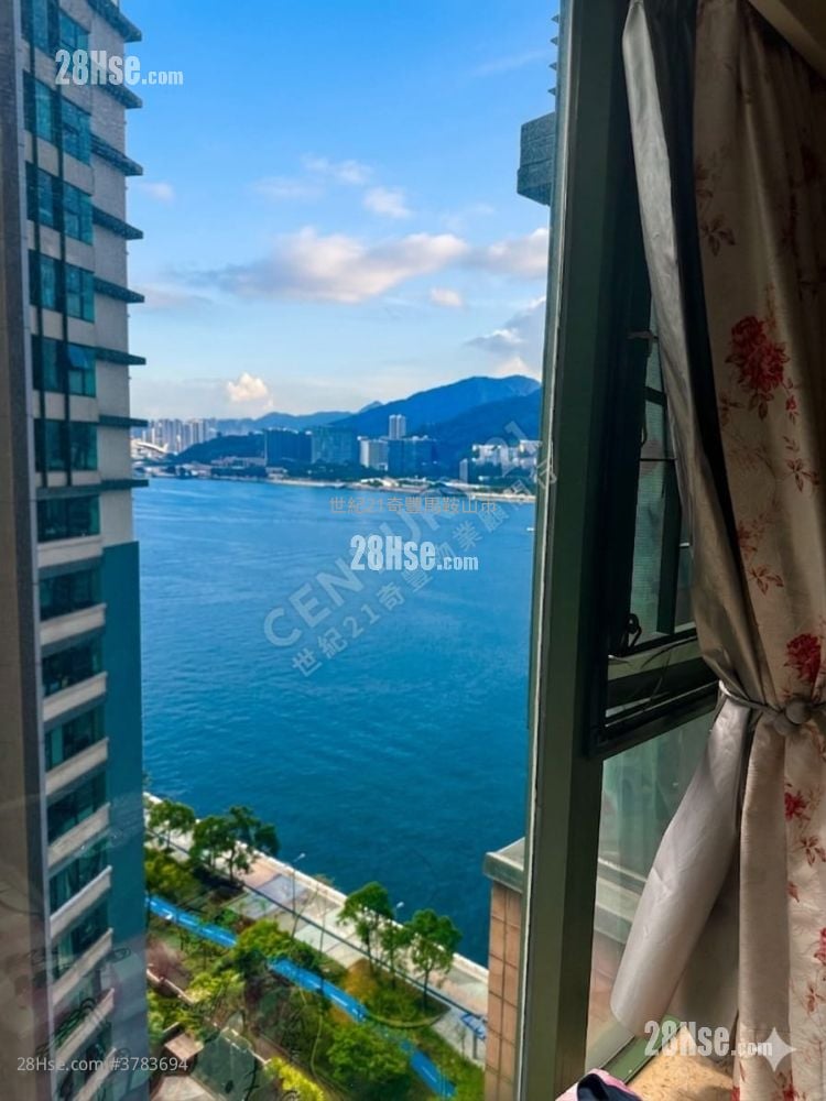 Vista Paradiso Sell 3 Bedrooms , 2 Bathrooms 883 ft²