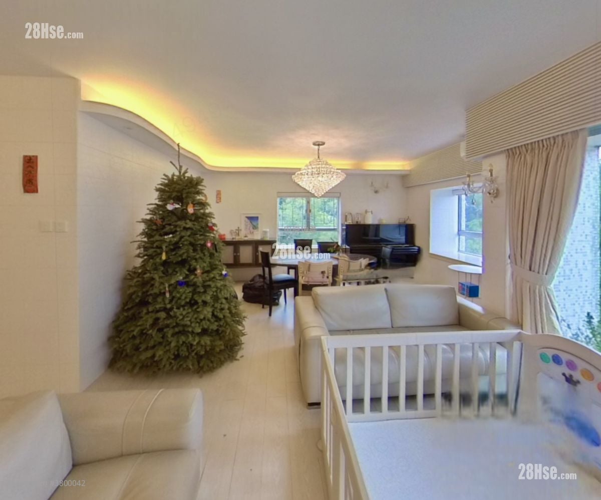 毕架山花园 售盘 1,211 平方尺