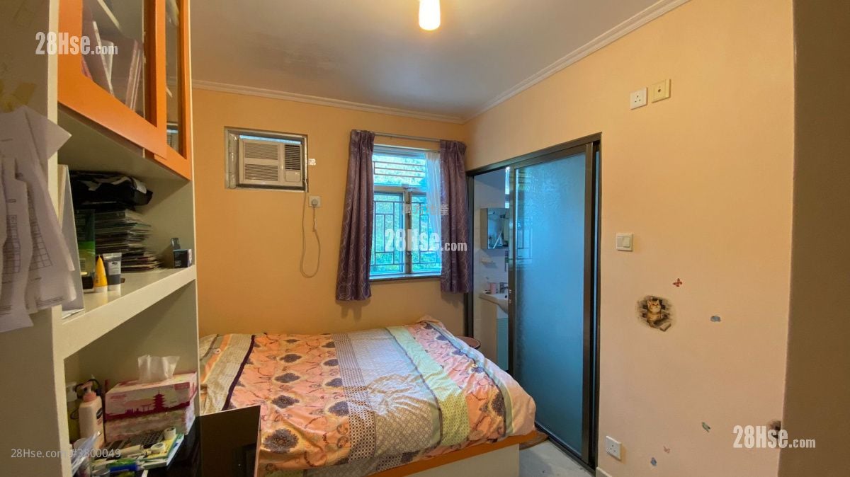 村屋 售盘 4 房 , 3 浴室