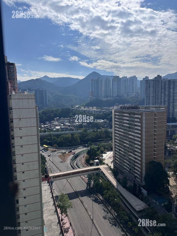 Lai Shing Garden Sell 2 Bedrooms , 1 Bathroom 388 ft²