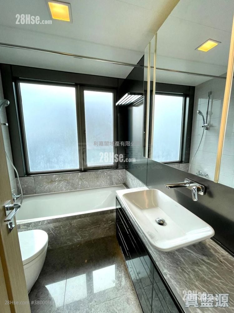 Ocean Pride Sell 3 Bedrooms , 2 Bathrooms 754 ft²