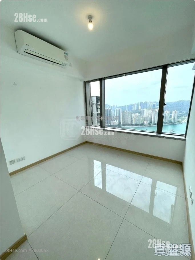 Ocean Pride Sell 3 Bedrooms , 2 Bathrooms 754 ft²