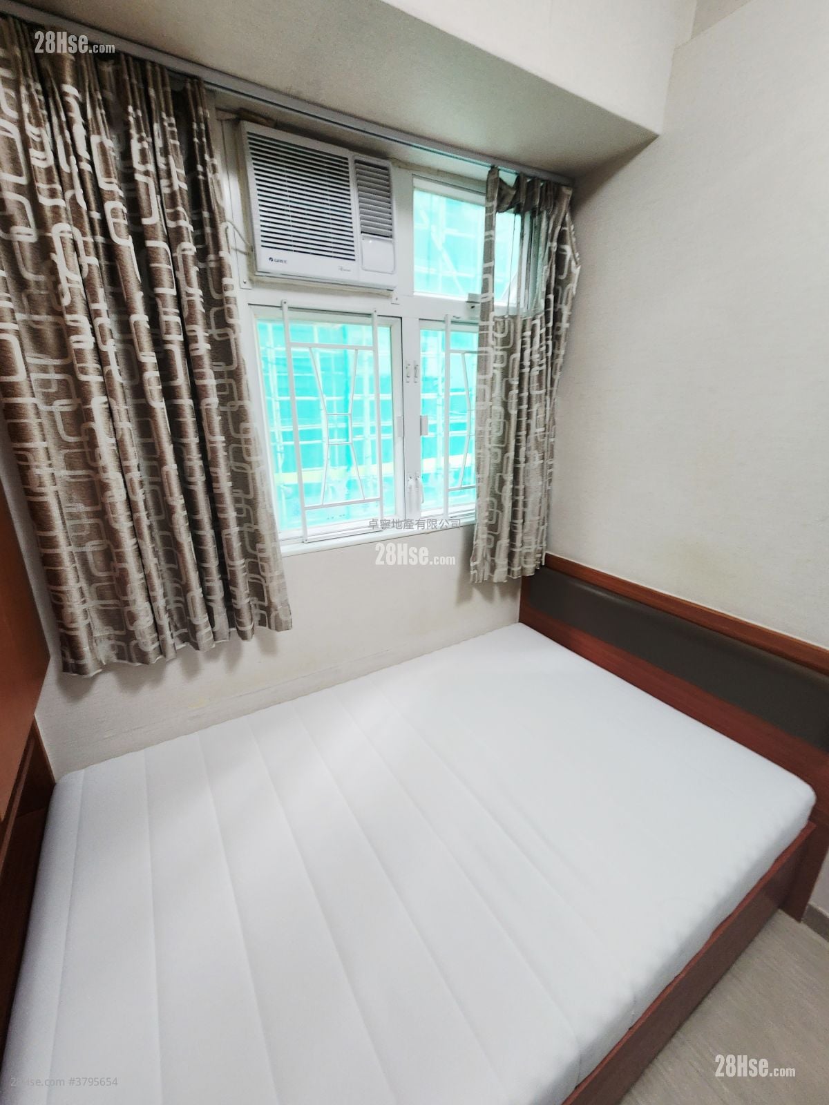 Apartment Rental 120 ft²