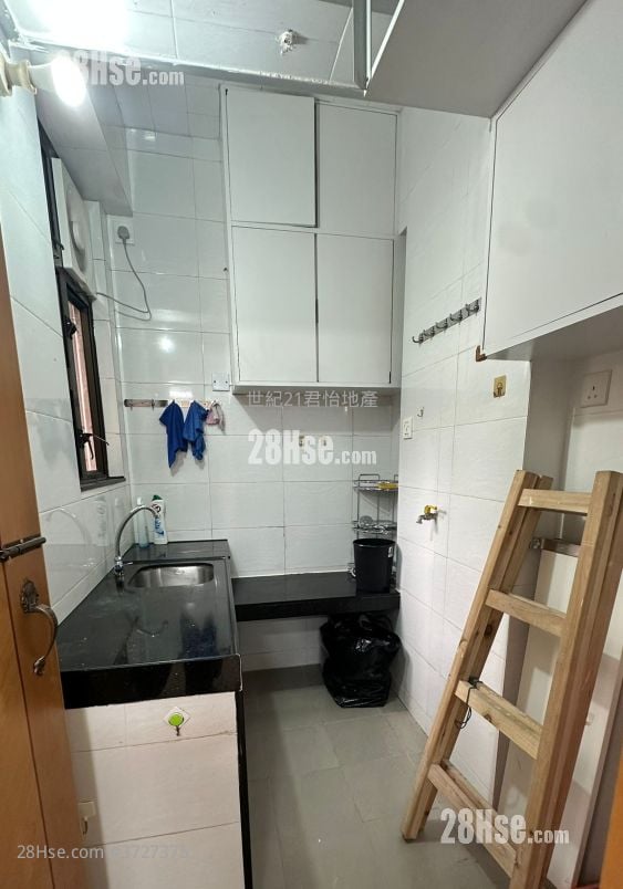 永毅大楼 租盘 2 房 , 1 浴室 246 平方尺