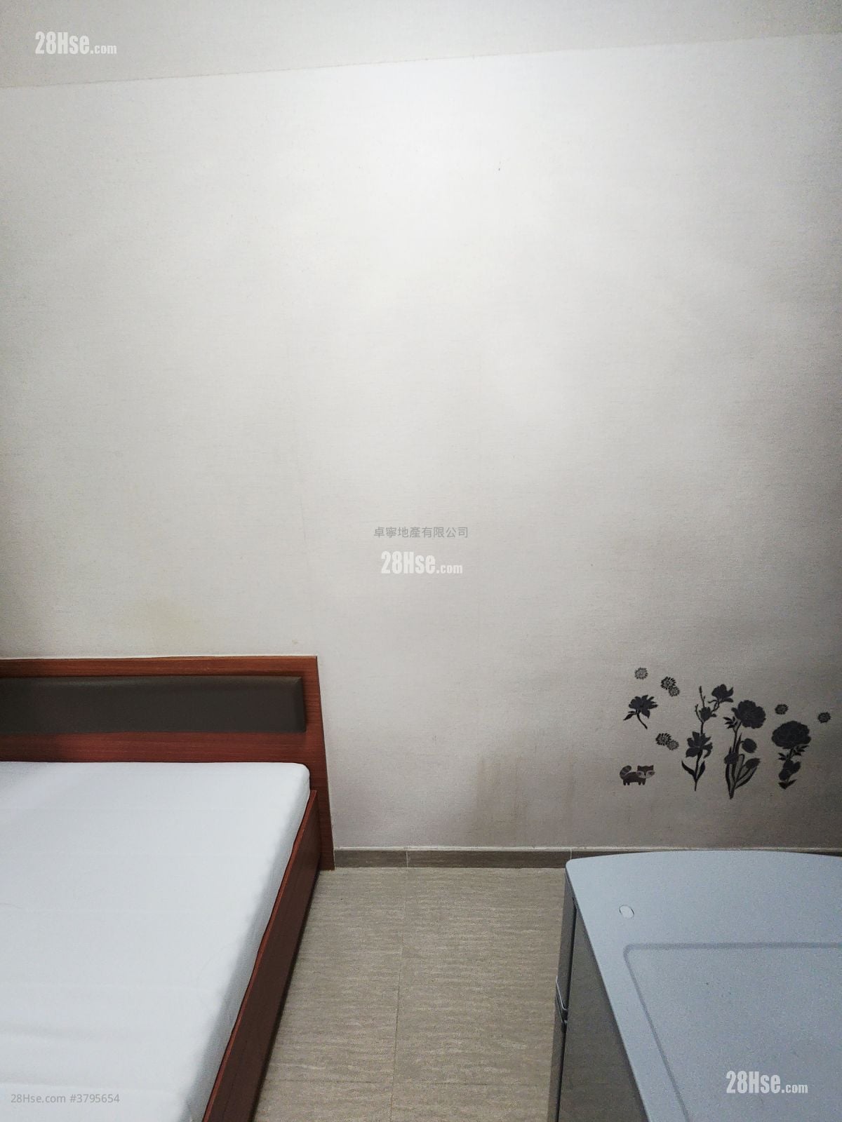 Apartment Rental 120 ft²