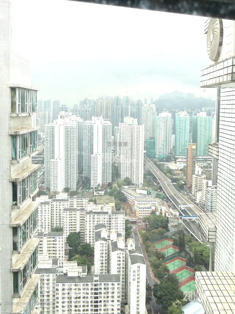 Metro Harbour View Sell 2 Bedrooms , 1 Bathroom 476 ft²
