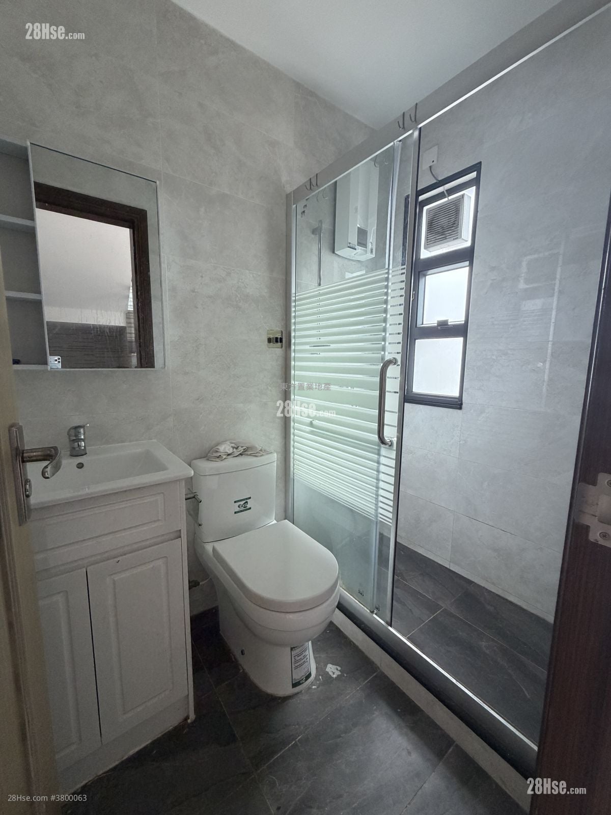 Village Rental 3 Bedrooms , 2 Bathrooms 700 ft²