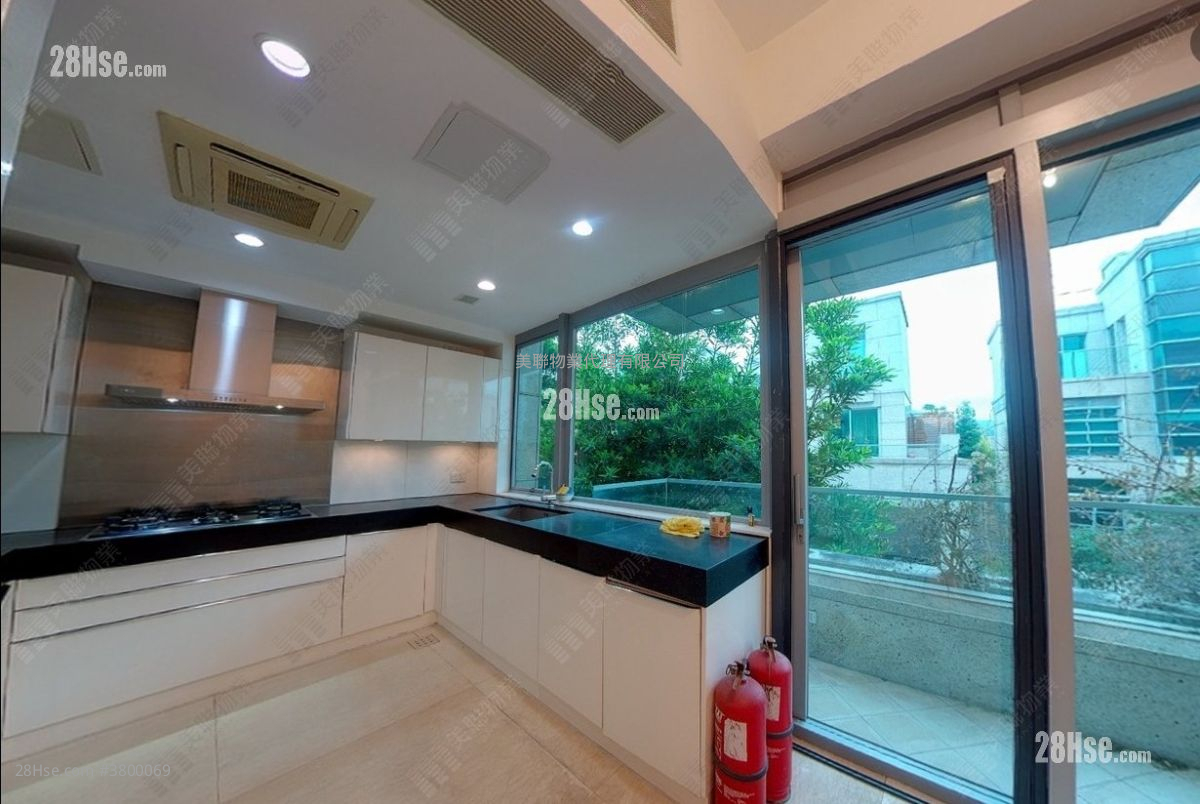 葡萄园 售盘 3 房 , 4 浴室 2,389 平方尺