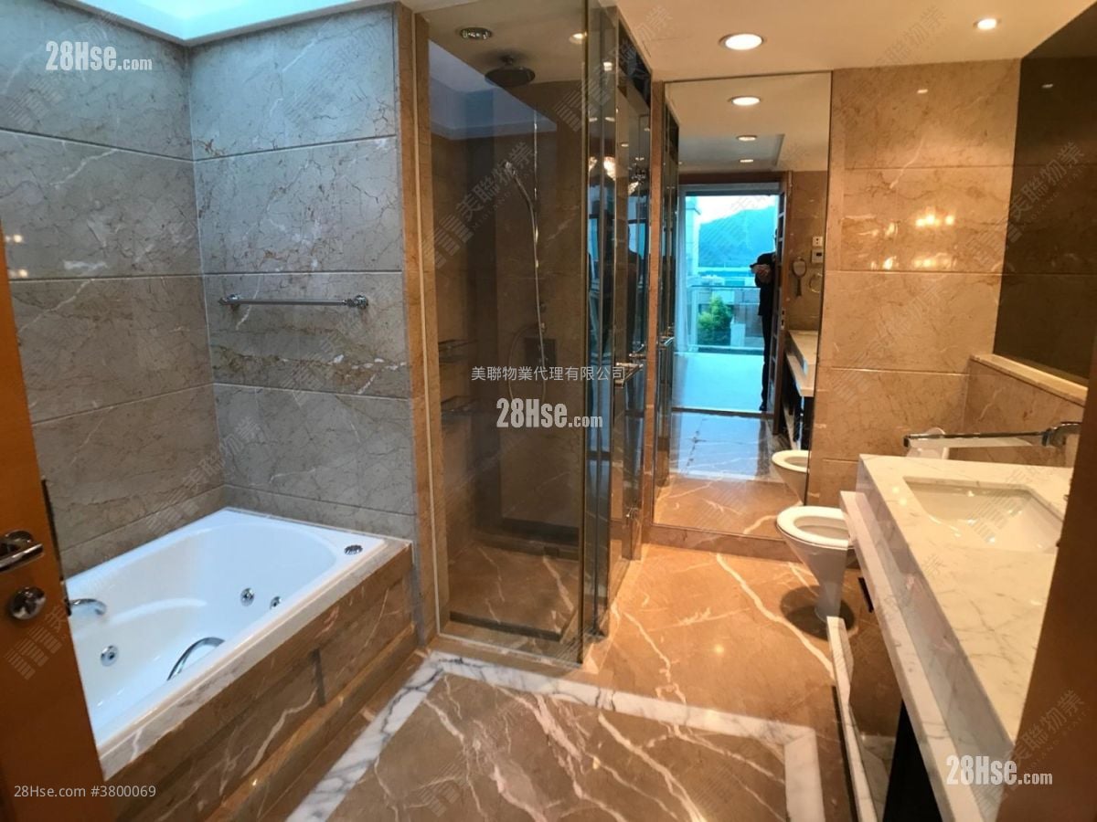 葡萄园 售盘 3 房 , 4 浴室 2,389 平方尺