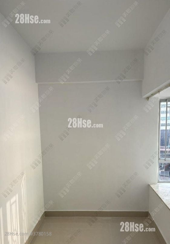 主人房: 宝星中心 售盘 1 房 , 1 浴室 282 平方尺