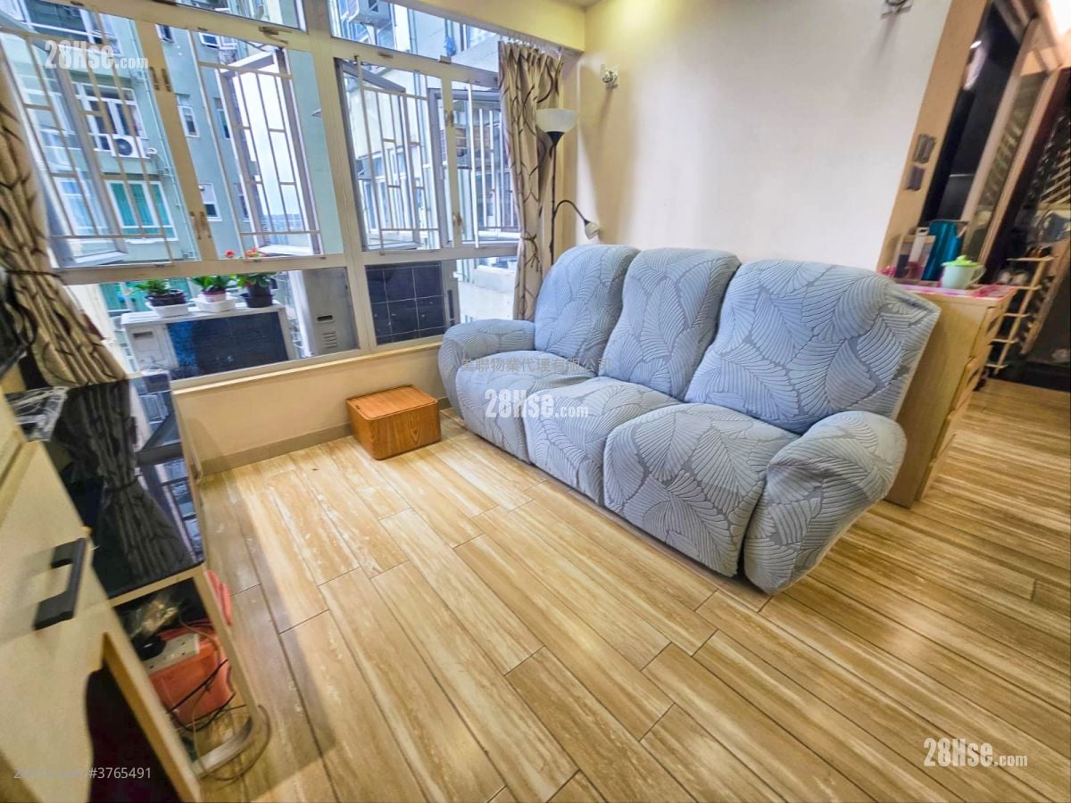 美孚新邨 售盘 3 房 , 1 浴室 597 平方尺