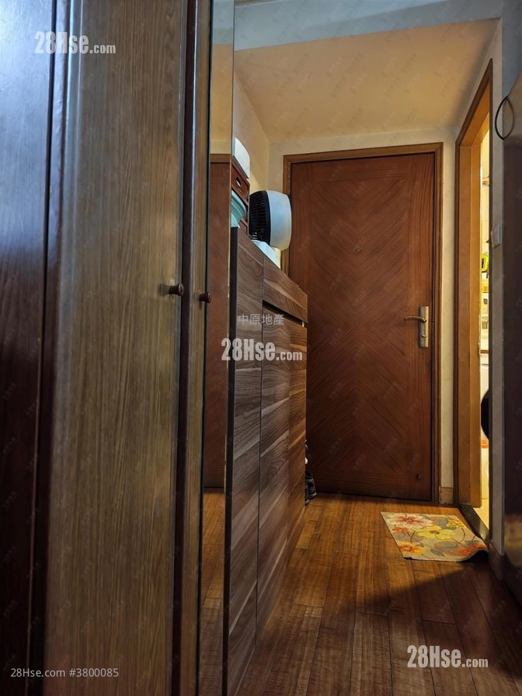 彩晖花园 售盘 3 房 671 平方尺