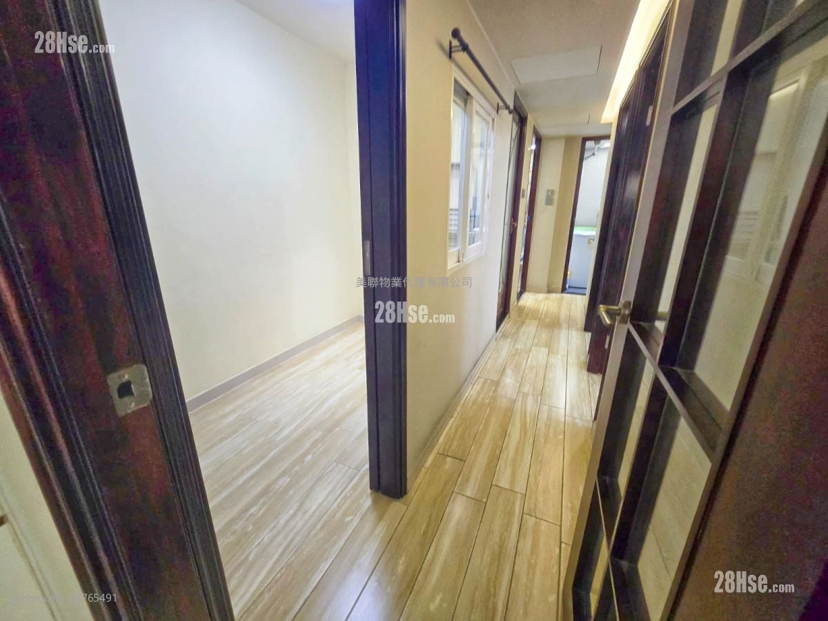 美孚新邨 售盘 3 房 , 1 浴室 597 平方尺