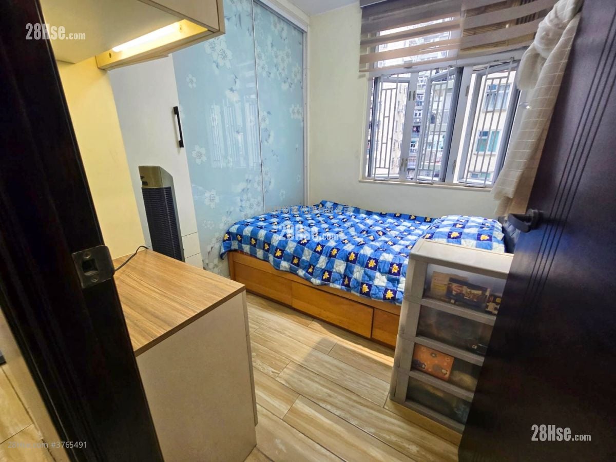 美孚新邨 售盘 3 房 , 1 浴室 597 平方尺