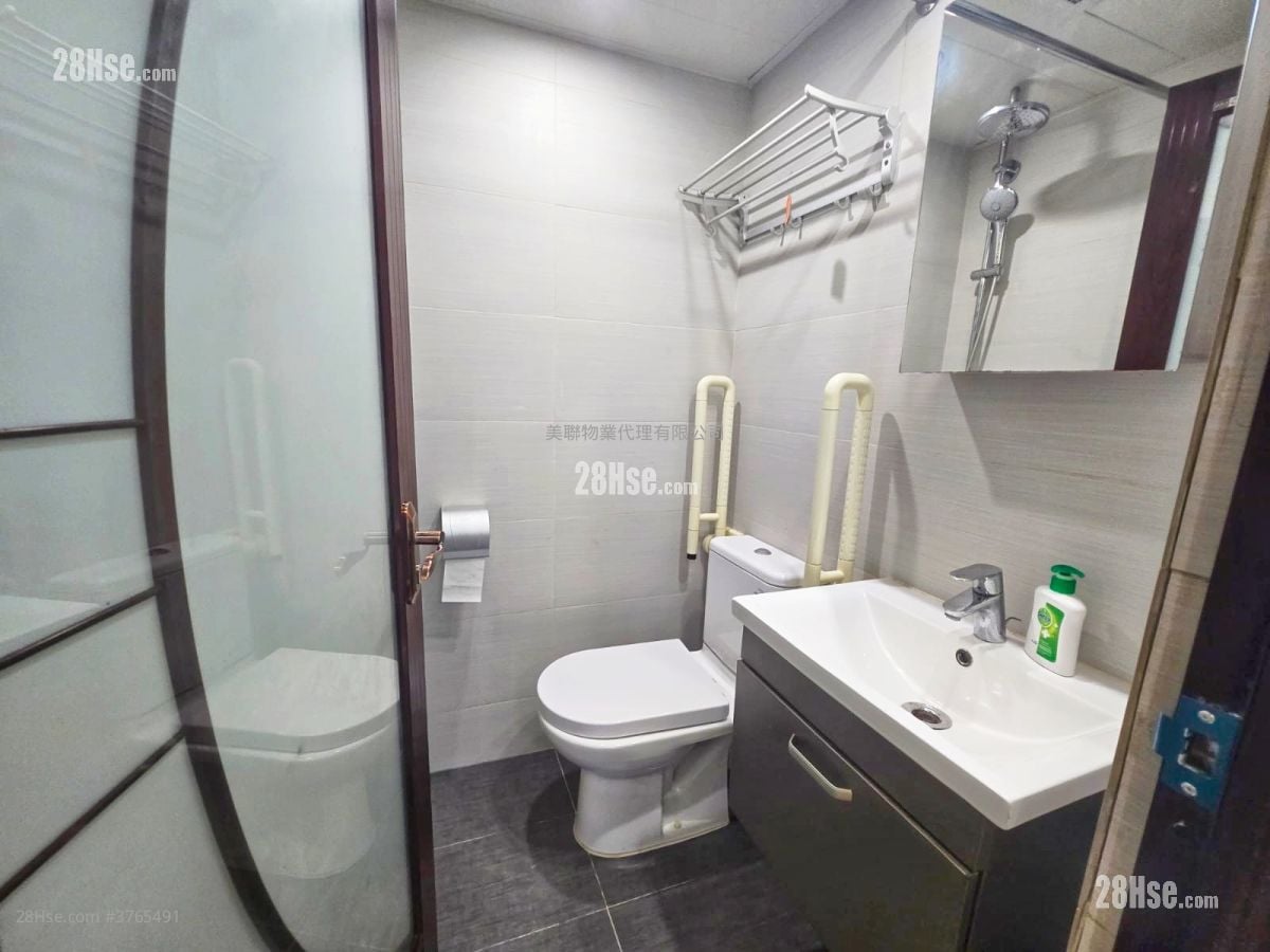 美孚新邨 售盘 3 房 , 1 浴室 597 平方尺