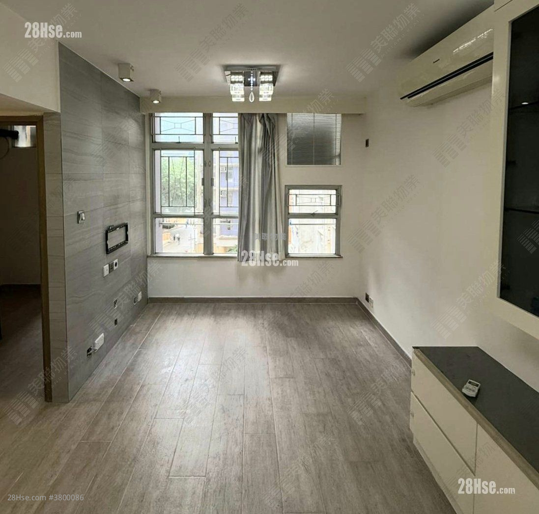 Choi Ming Court Sell 2 Bedrooms , 1 Bathroom 506 ft²
