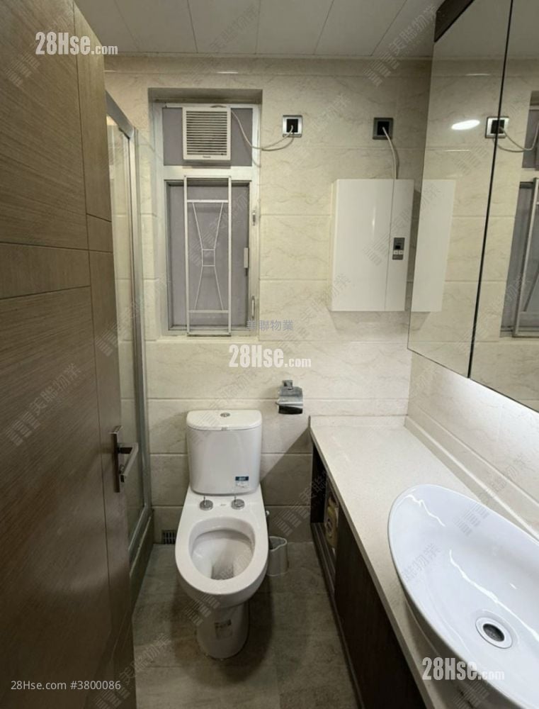 Choi Ming Court Sell 2 Bedrooms , 1 Bathroom 506 ft²