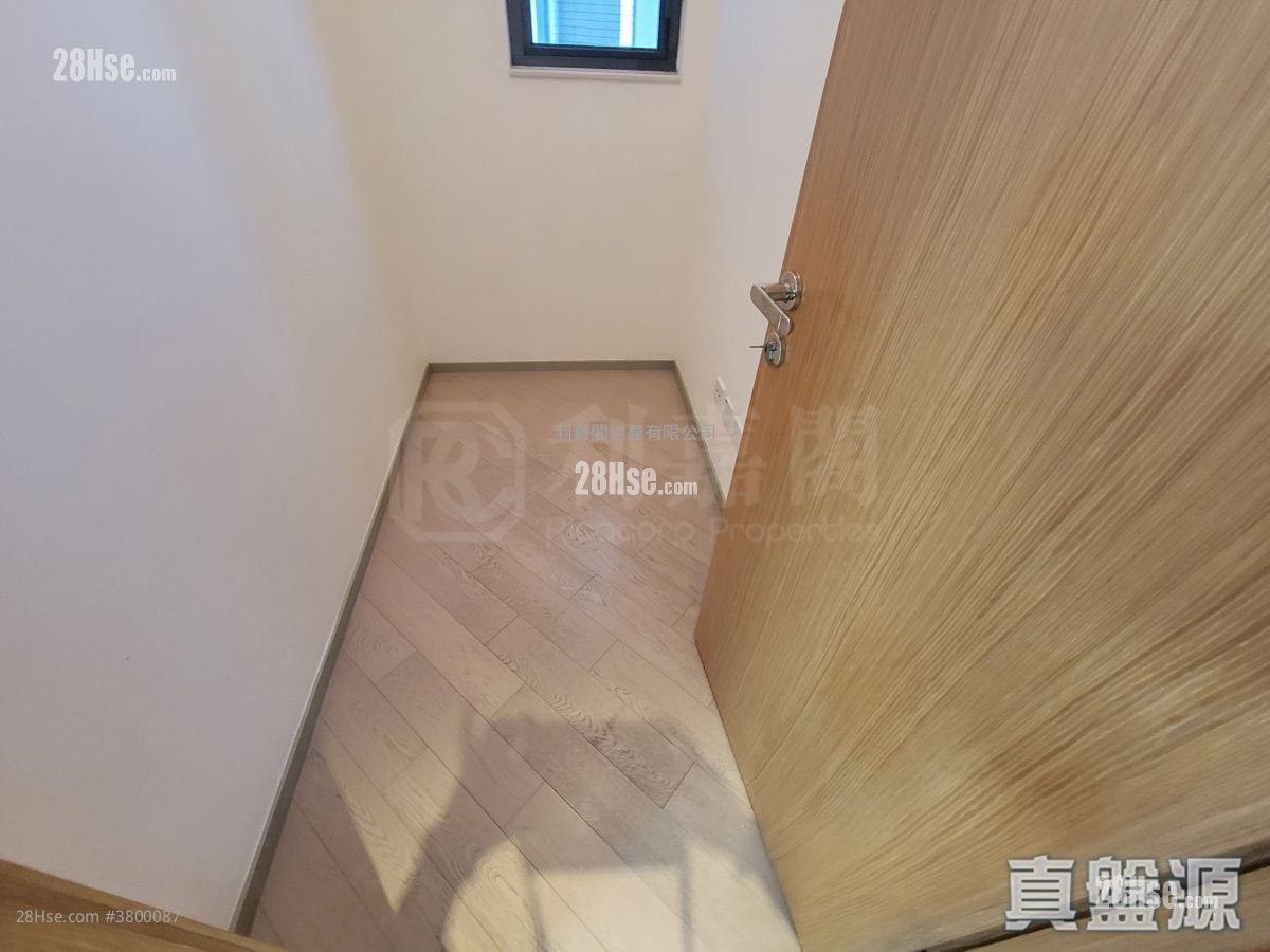 The Wings Rental 4 Bedrooms , 3 Bathrooms 841 ft²