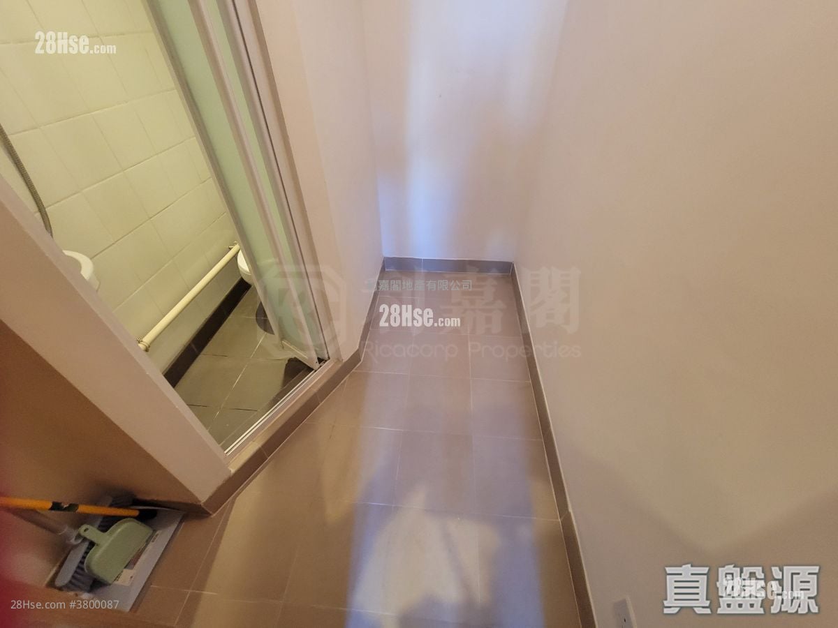 The Wings Rental 4 Bedrooms , 3 Bathrooms 841 ft²