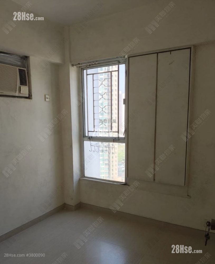 Kam Hing Building Sell 2 Bedrooms 375 ft²