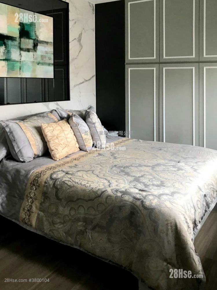 Yue King Building Sell 2 Bedrooms , 1 Bathroom 678 ft²