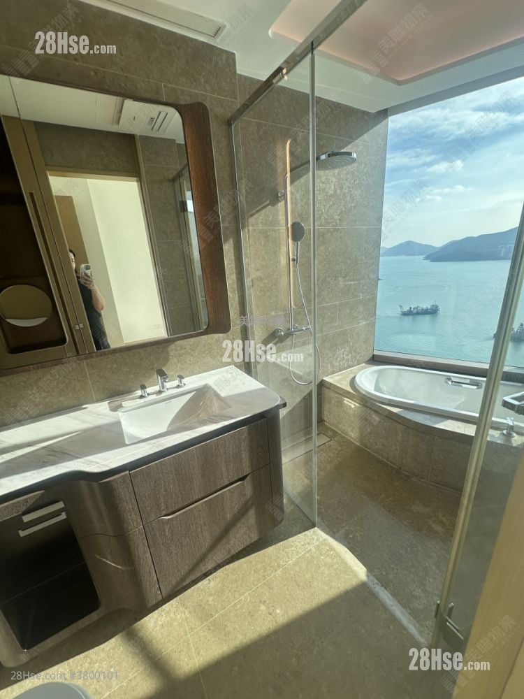 Lp10 Sell 4 Bedrooms , 2 Bathrooms 1,202 ft²