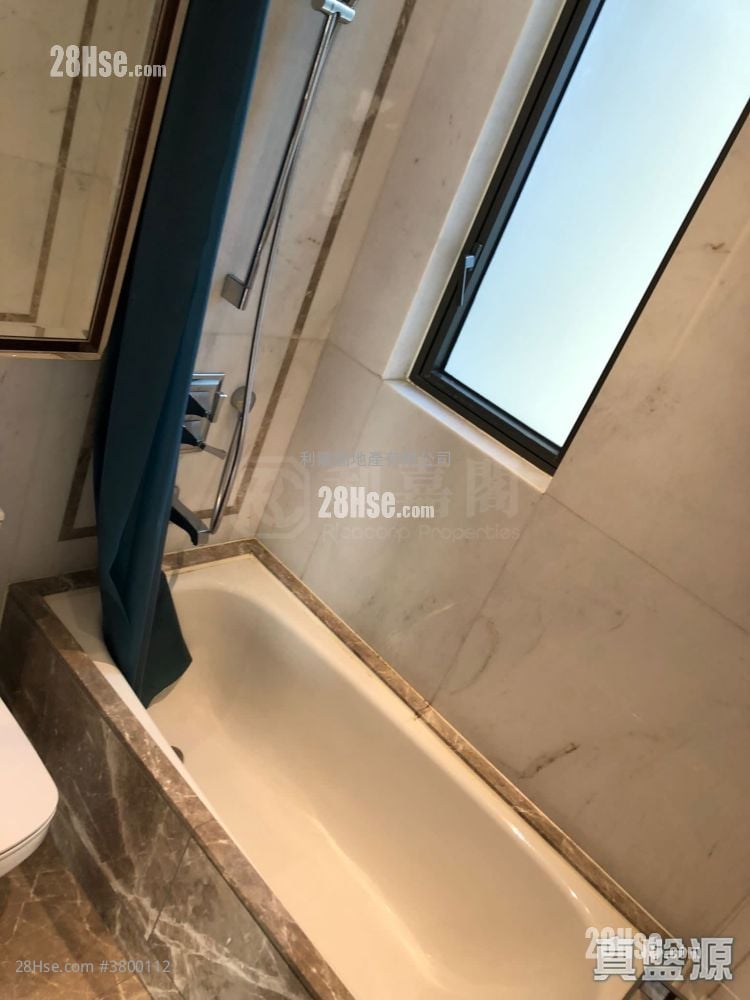 One Homantin Rental 2 Bedrooms , 1 Bathroom 501 ft²