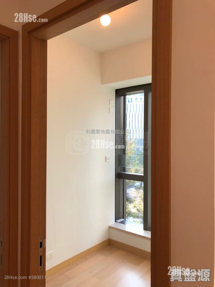 One Homantin Rental 2 Bedrooms , 1 Bathroom 501 ft²