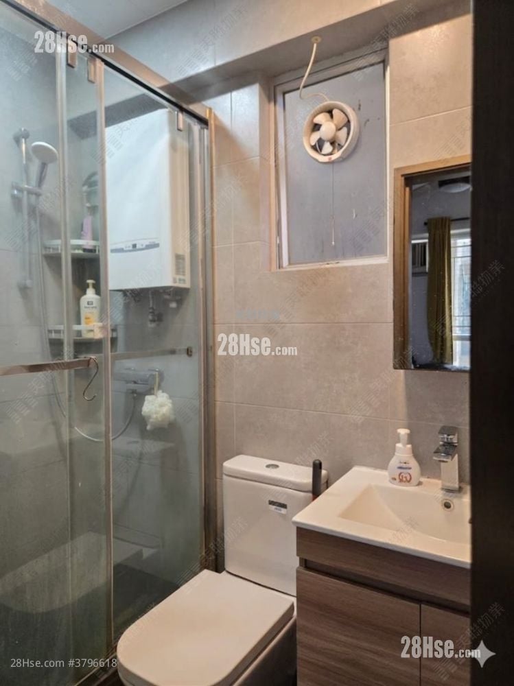 Tsing Yi Garden Sell 2 Bedrooms , 1 Bathroom 343 ft²