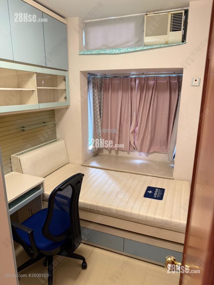 蔚蓝湾畔 租盘 4 房 , 2 浴室 950 平方尺