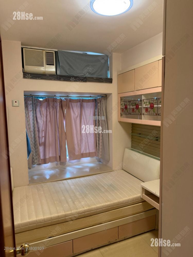 蔚蓝湾畔 租盘 4 房 , 2 浴室 950 平方尺