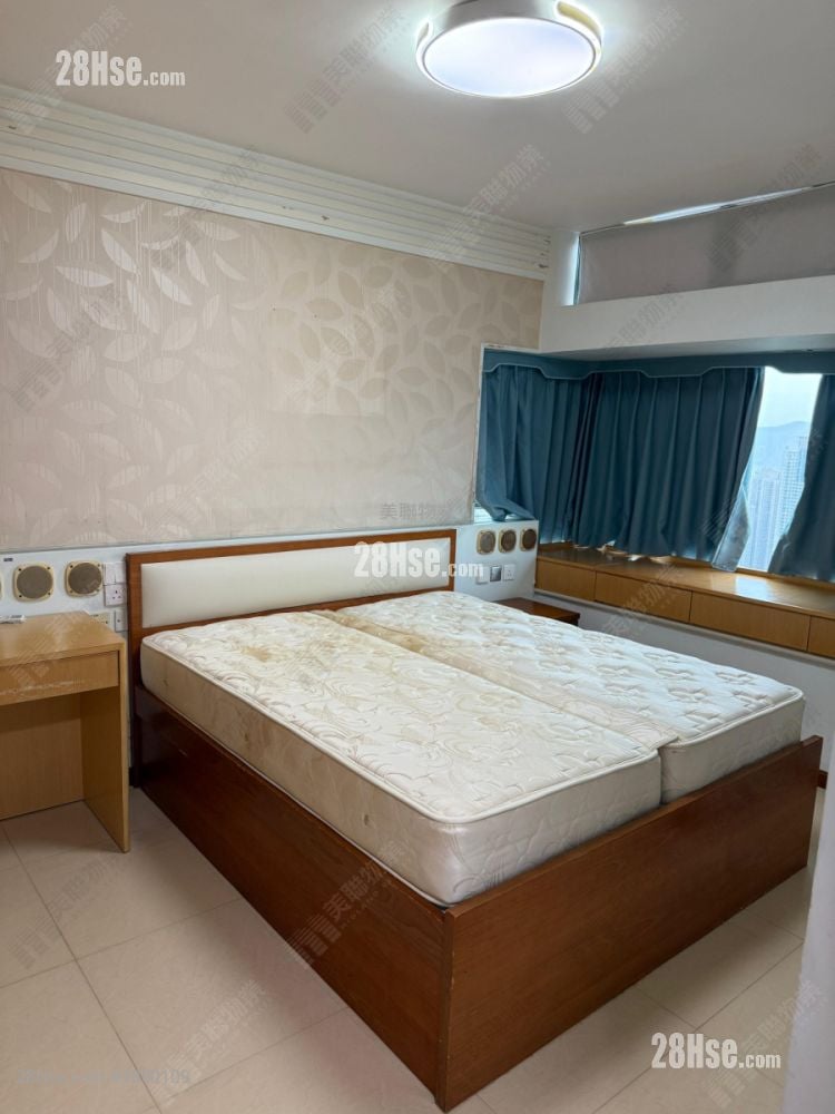 蔚蓝湾畔 租盘 4 房 , 2 浴室 950 平方尺