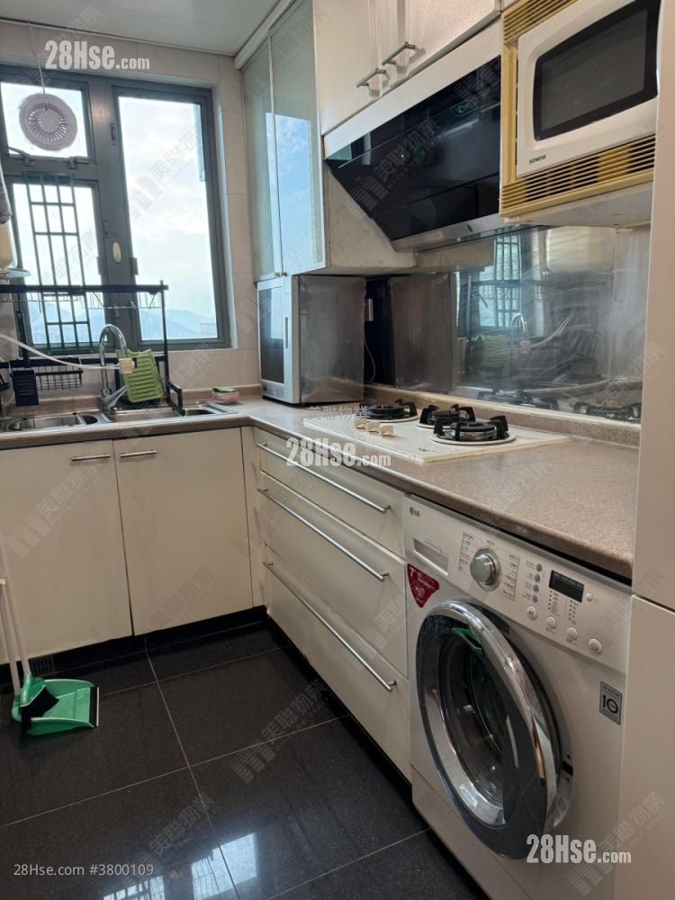 蔚蓝湾畔 租盘 4 房 , 2 浴室 950 平方尺