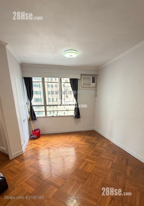 Luna Court Rental 2 Bedrooms , 1 Bathroom 447 ft²