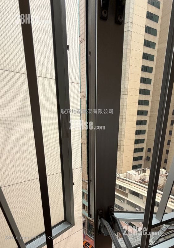 Luna Court Rental 2 Bedrooms , 1 Bathroom 447 ft²