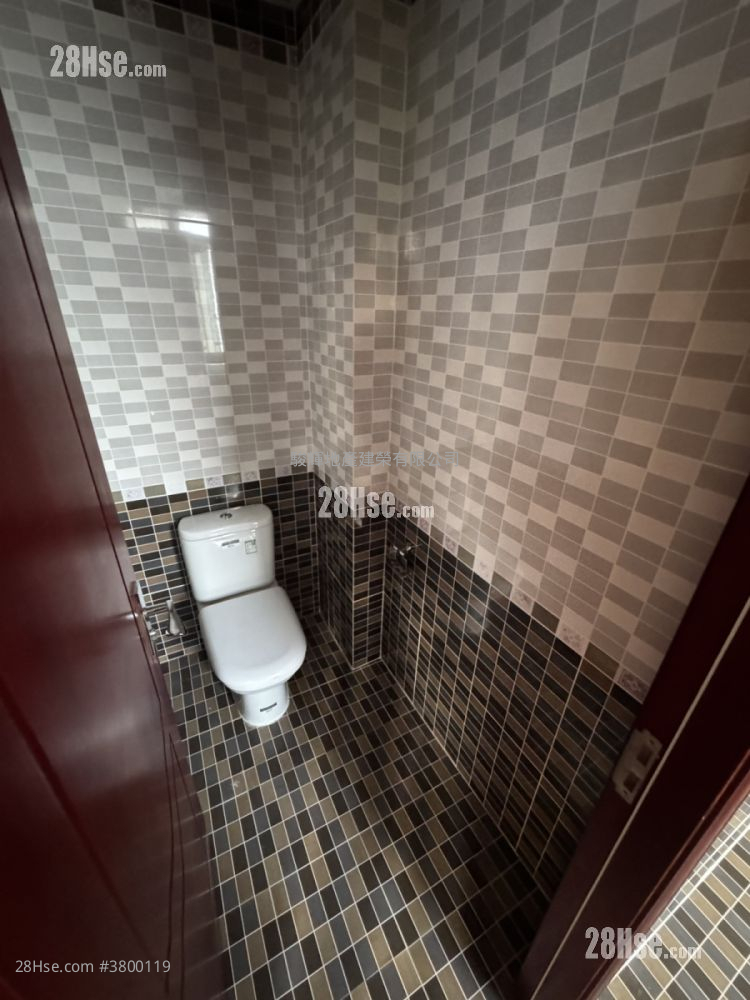 Kent Mansion Rental 3 Bedrooms , 3 Bathrooms 1,168 ft²