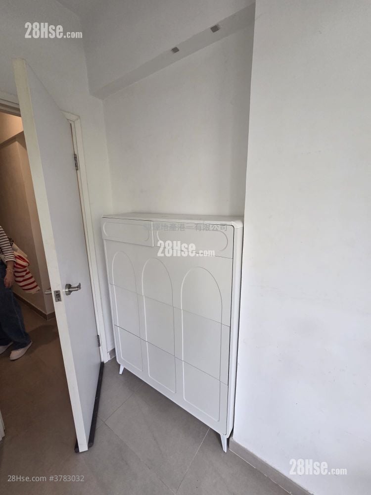 Man Cheong Building Rental Studio , 1 Bathroom 150 ft²