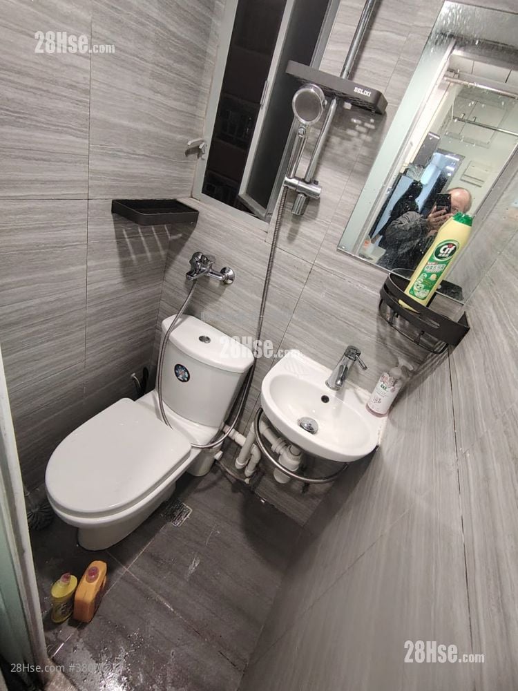 Ngai Hing Mansion Rental Studio , 1 Bathroom 150 ft²
