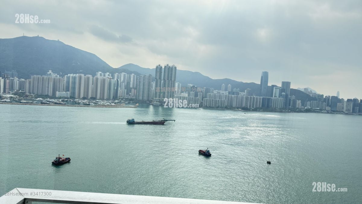 The Coast Line Rental 464 ft²